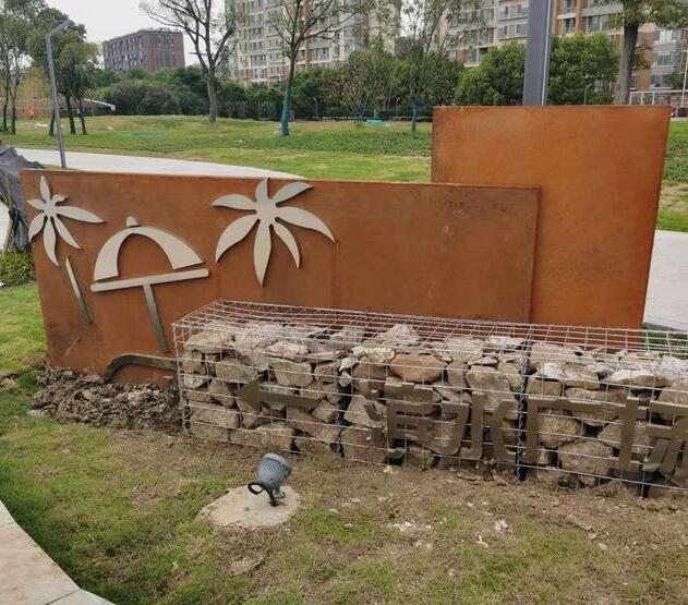 沿河锈钢板挡土墙