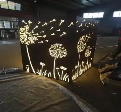沿河耐候钢灯箱